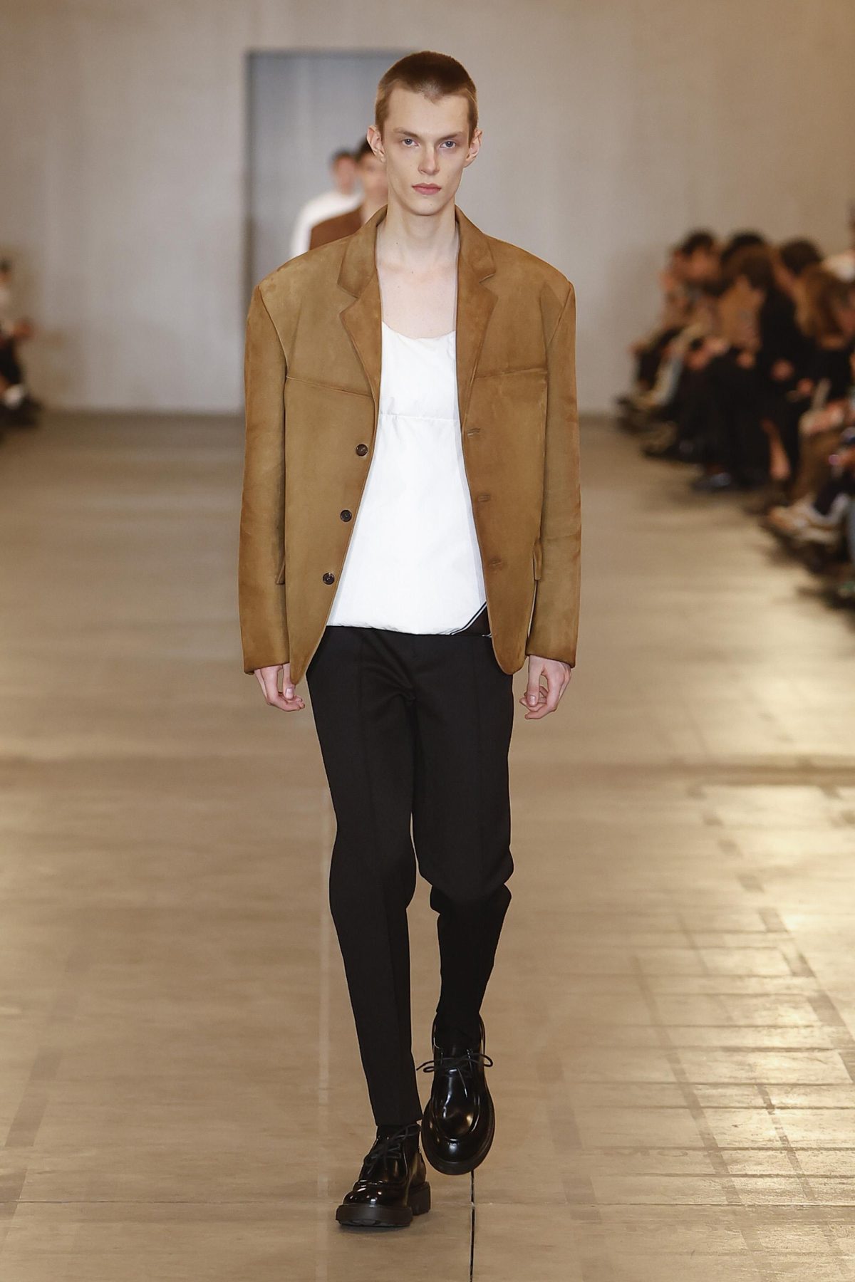 Galleria foto 'Milano Moda Uomo: Prada, il lusso essenziale della responsabilità' - foto 5