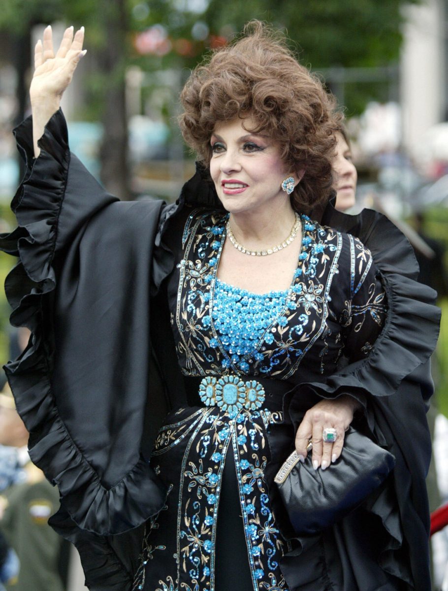 Addio a Gina Lollobrigida, la «bersagliera» del cinema italiano