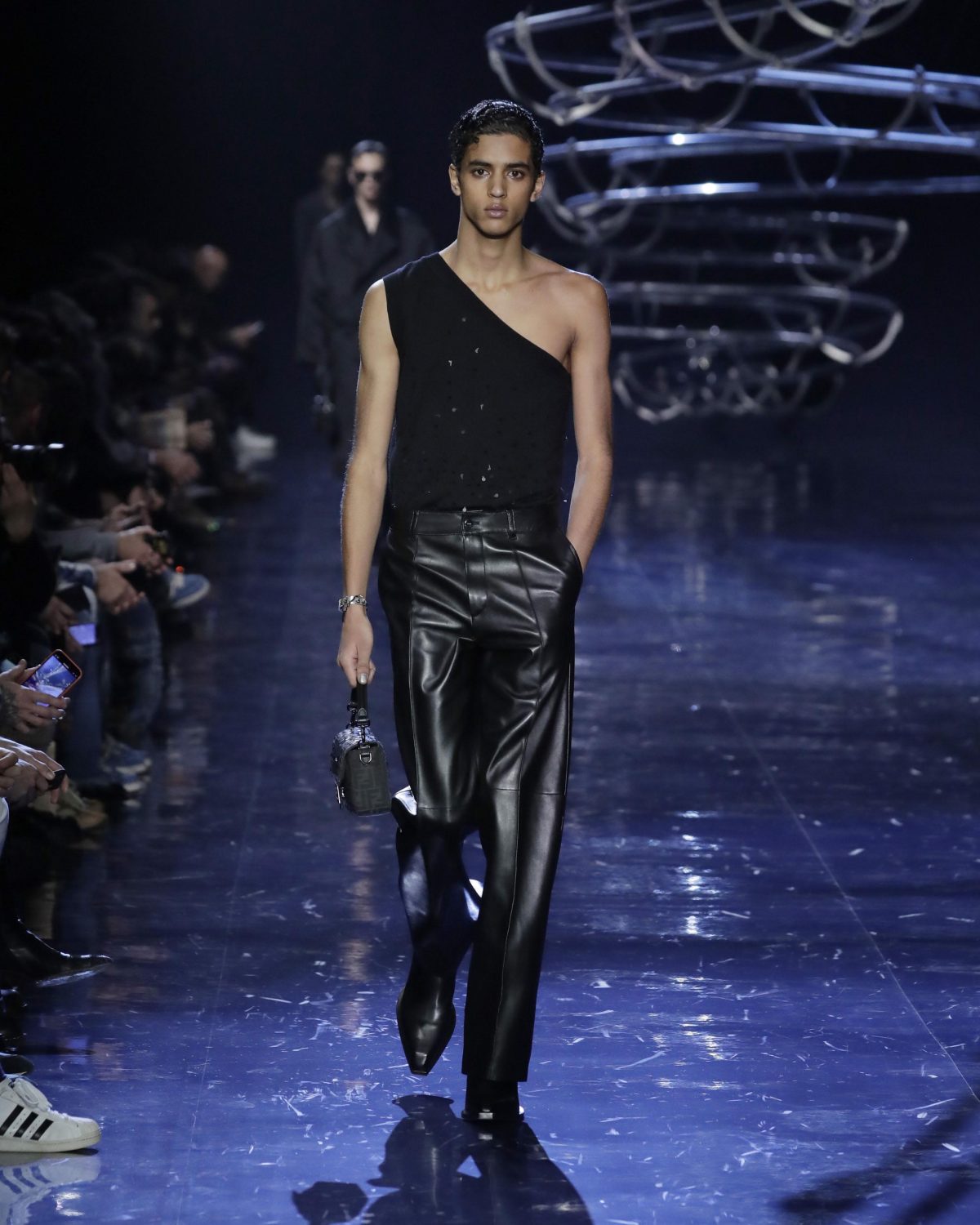 Galleria foto 'Milano Moda Uomo: Fendi «after dark»' - foto 2