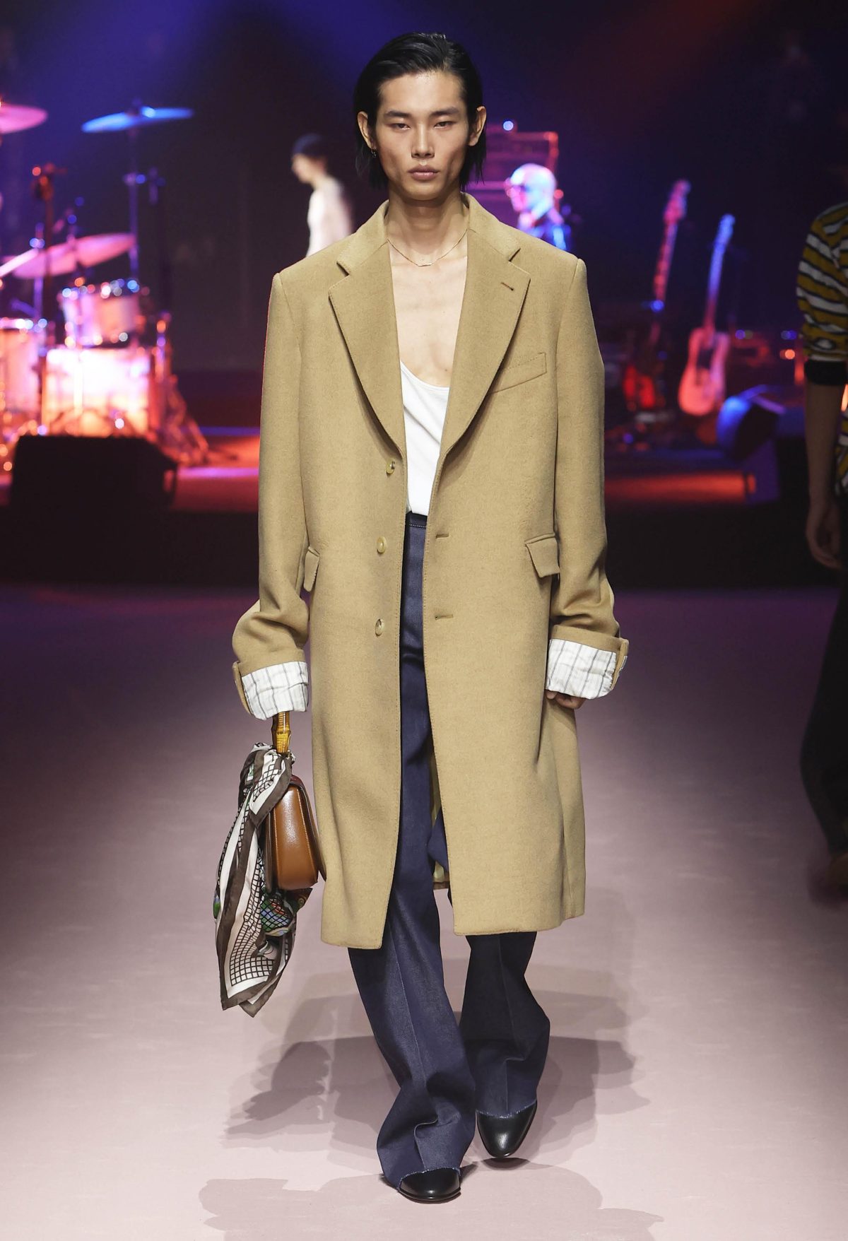 Galleria foto 'Milano Moda Uomo: l’avventurosa e raffinata ribellione dell’avere il proprio stile' - foto 18