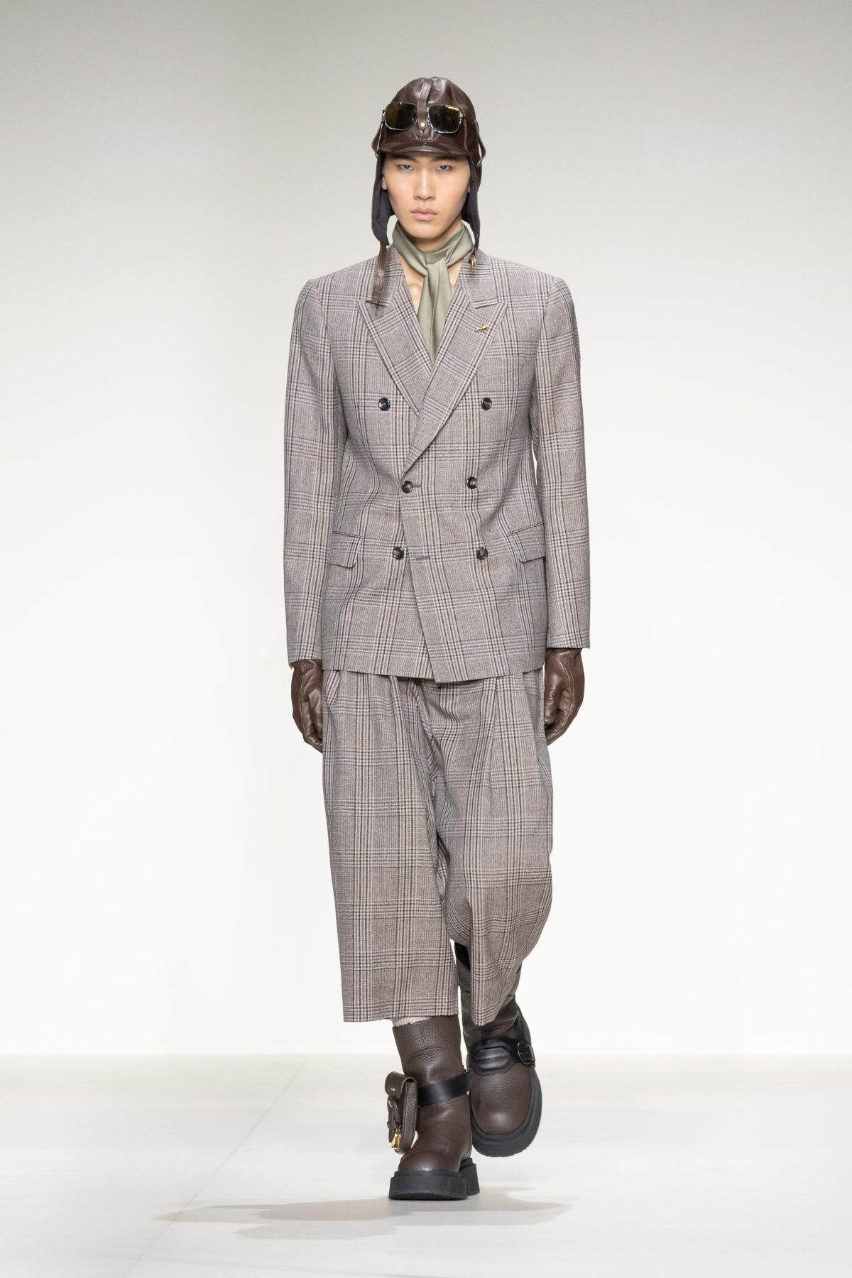 Galleria foto 'Milano Moda Uomo: l’avventurosa e raffinata ribellione dell’avere il proprio stile' - foto 17