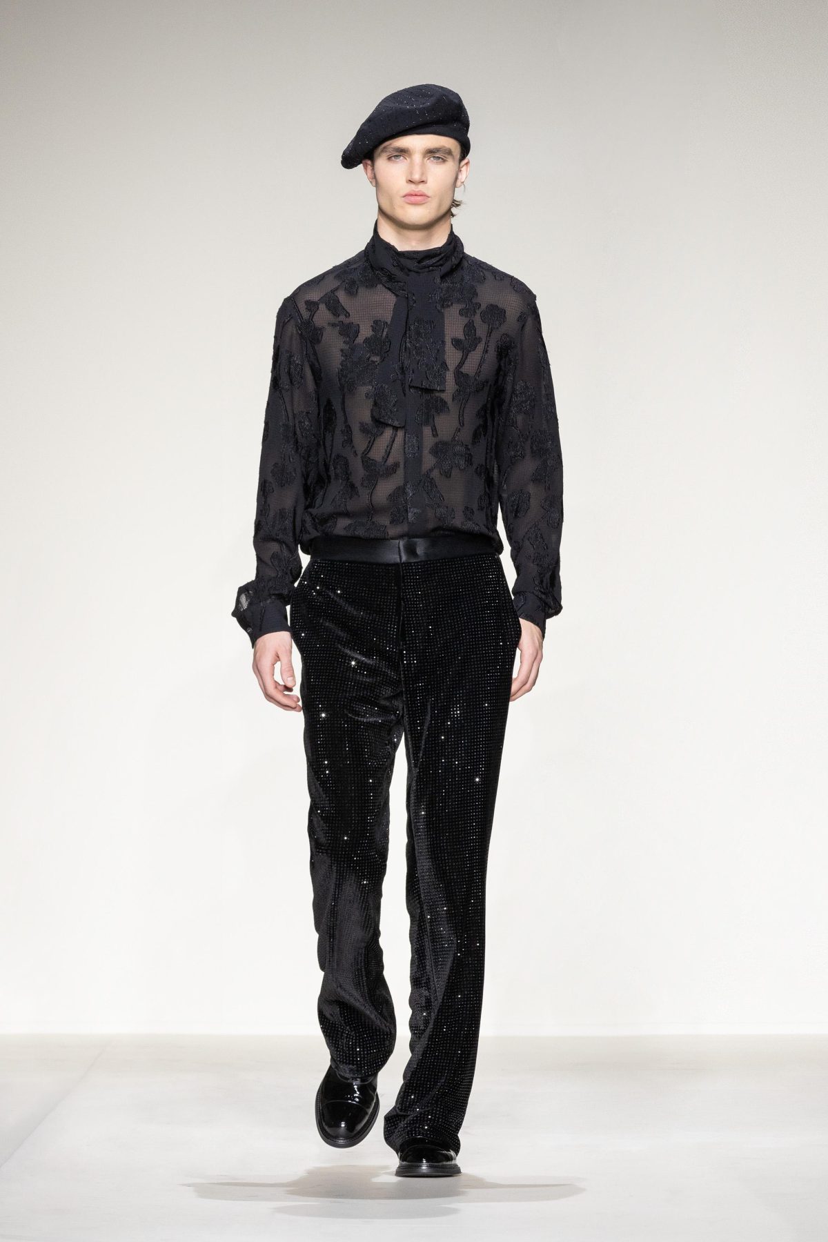 Galleria foto 'Milano Moda Uomo: l’avventurosa e raffinata ribellione dell’avere il proprio stile' - foto 2