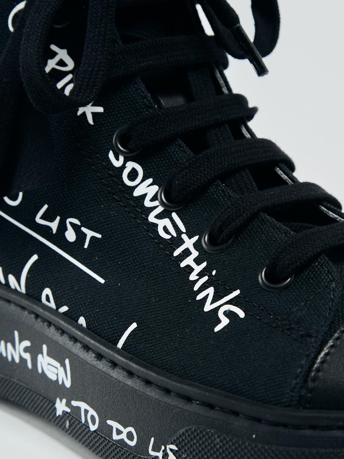 Galleria foto 'A Pitti Uomo debutta lo special project di Ixos X' - foto 6