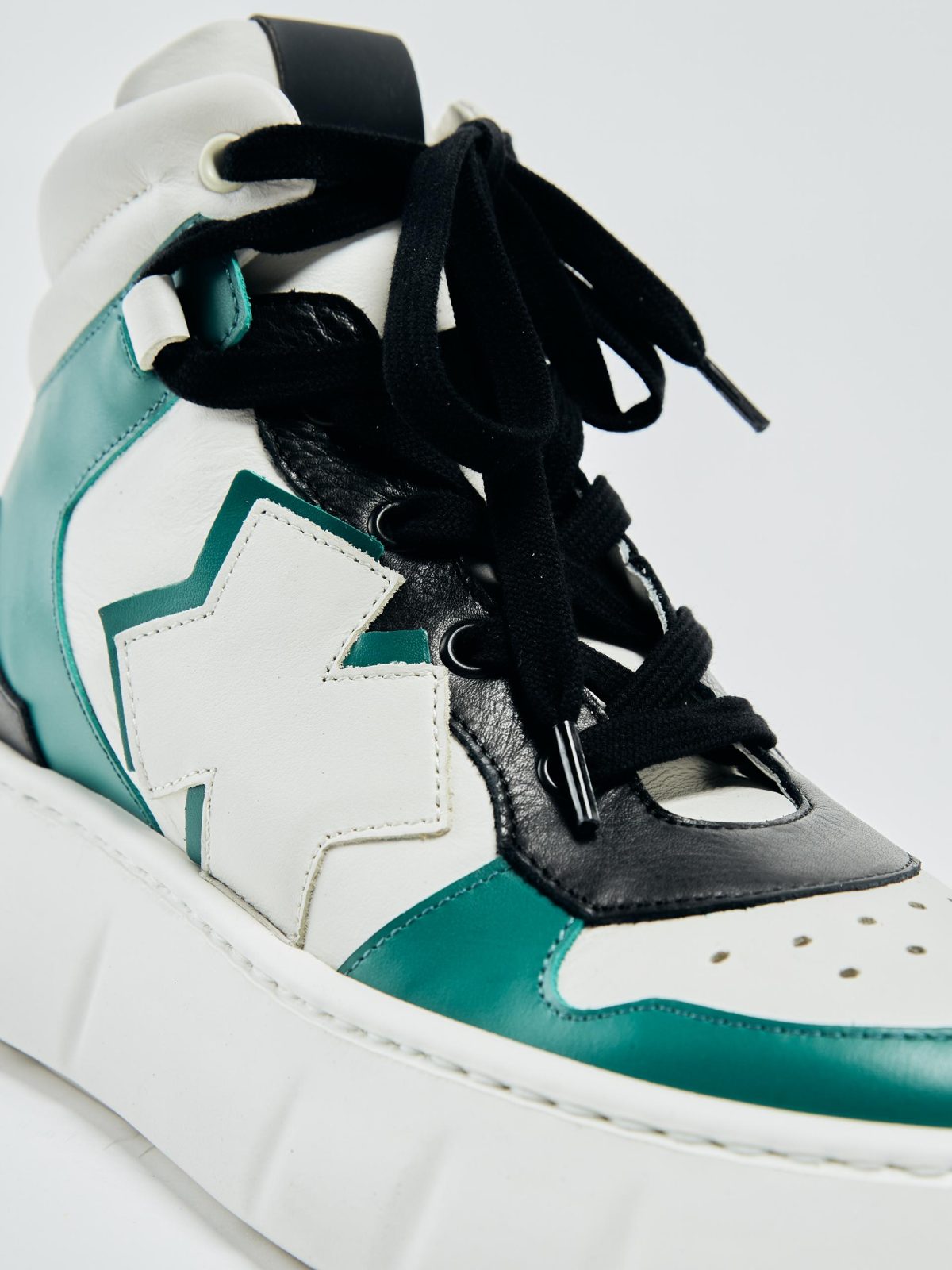 Galleria foto 'A Pitti Uomo debutta lo special project di Ixos X' - foto 3