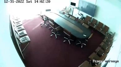 Missile in pieno centro a Kiev, devastato un hotel | video