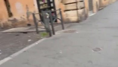 Attivisti Ultima Generazione imbrattano il Senato a Roma I video