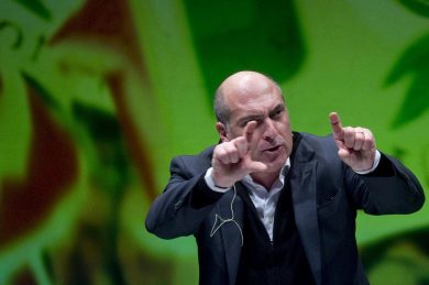 Qatargate, legali Cozzolino: Panzeri non sa niente e inventa