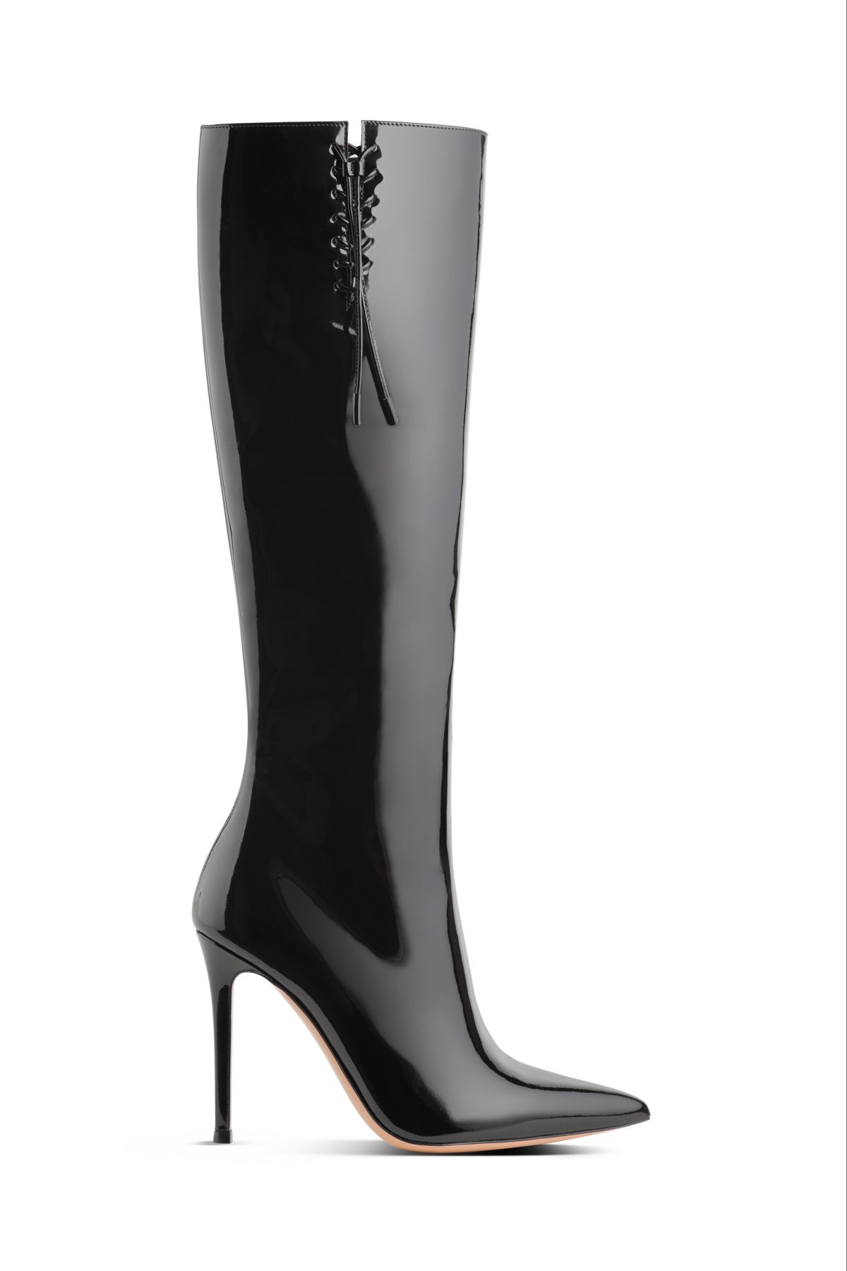 Galleria foto 'Milano Moda Donna: accessori punk, glam e rock per uno stile chic ma ribelle' - foto 19