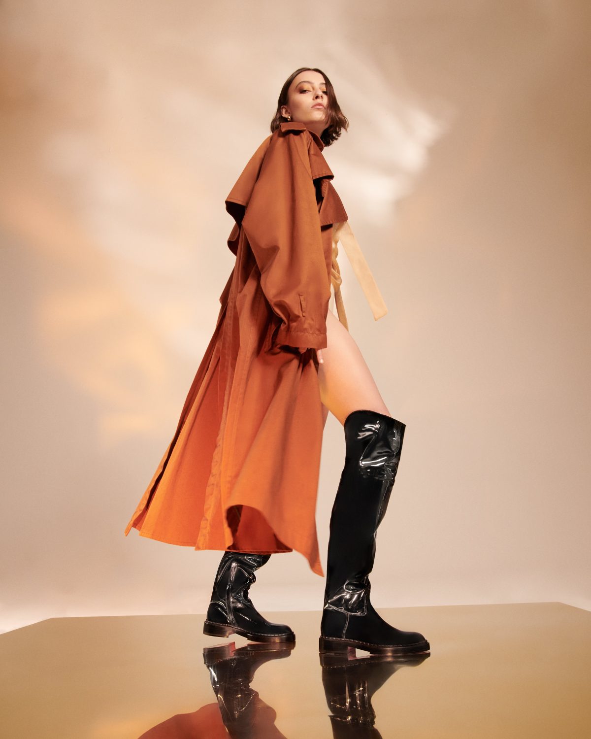 Galleria foto 'Milano Moda Donna: accessori punk, glam e rock per uno stile chic ma ribelle' - foto 24