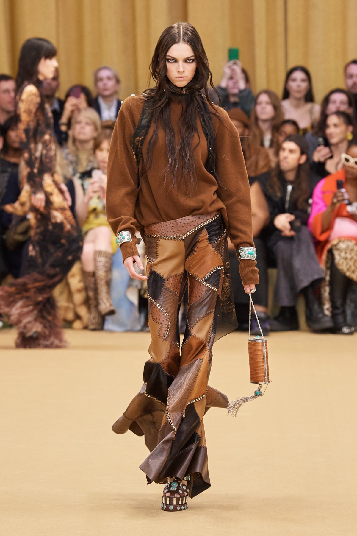 Galleria foto 'Milano Moda Donna: anime diverse, romantiche, sensuali e ribelli' - foto 36