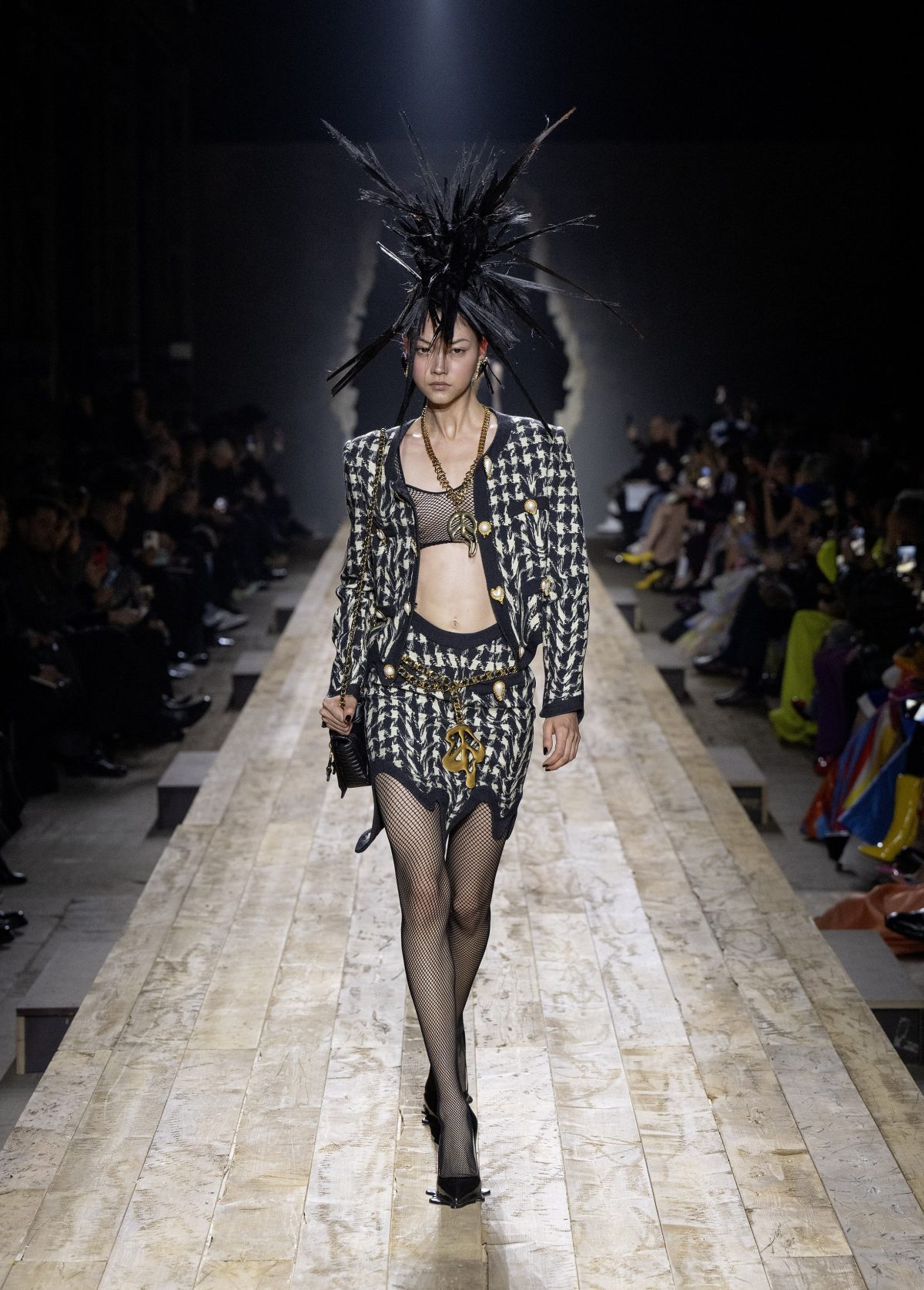 Galleria foto 'Milano Moda Donna: anime diverse, romantiche, sensuali e ribelli' - foto 27