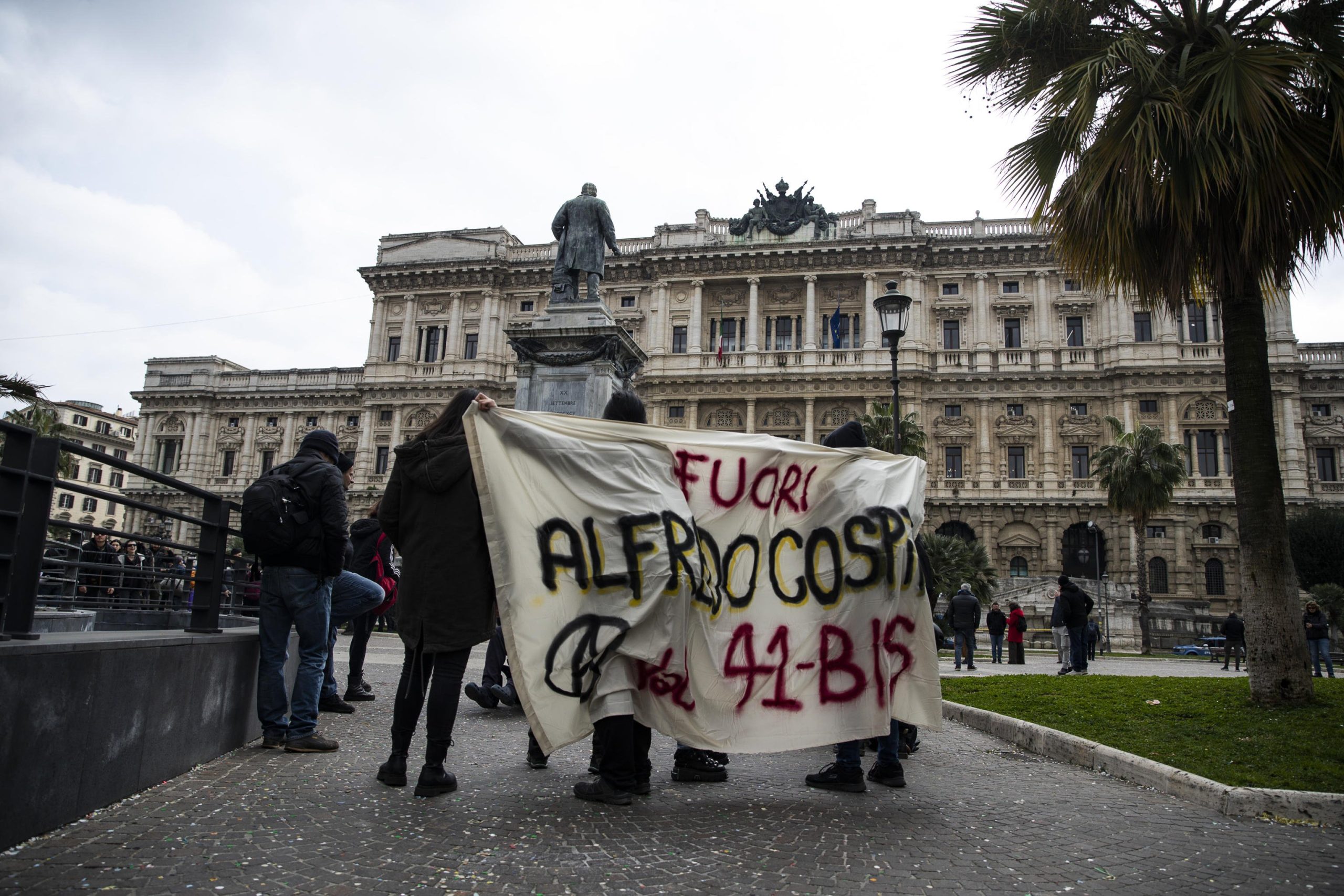 La Cassazione: «Cospito resta al 41 bis» La Cassazione: «Cospito resta al 41 bis»