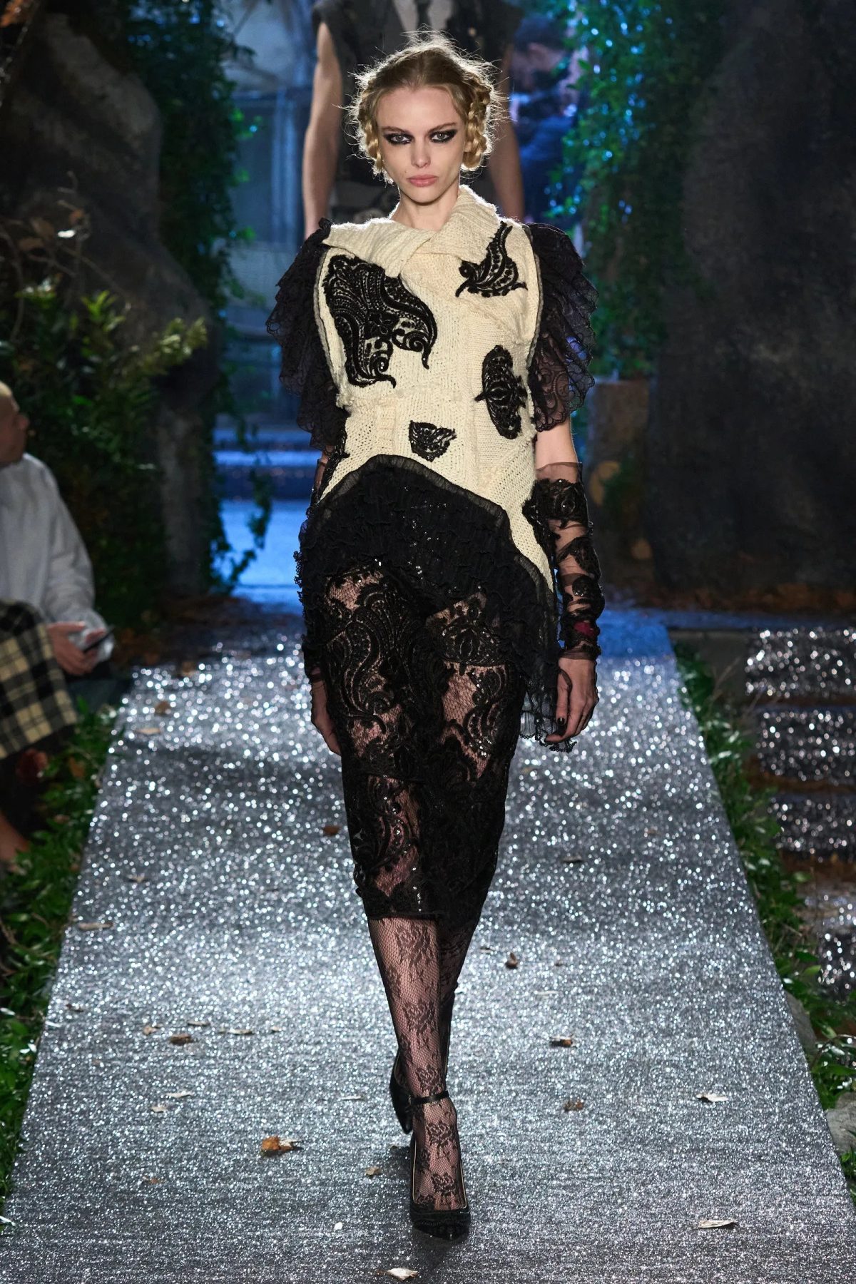 Galleria foto 'Milano Moda Donna: tra desiderio e sensualità' - foto 12