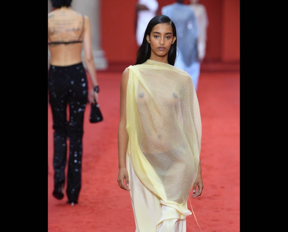 Galleria foto 'Trasparenze e seduzione' - foto 2