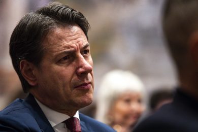 Superbonus e RdC; la politica gratuita dei grillini come una televendita anni ’80