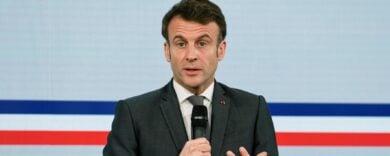 Il giornalismo libero non ha «bollini» come vorrebbe imporre Macron