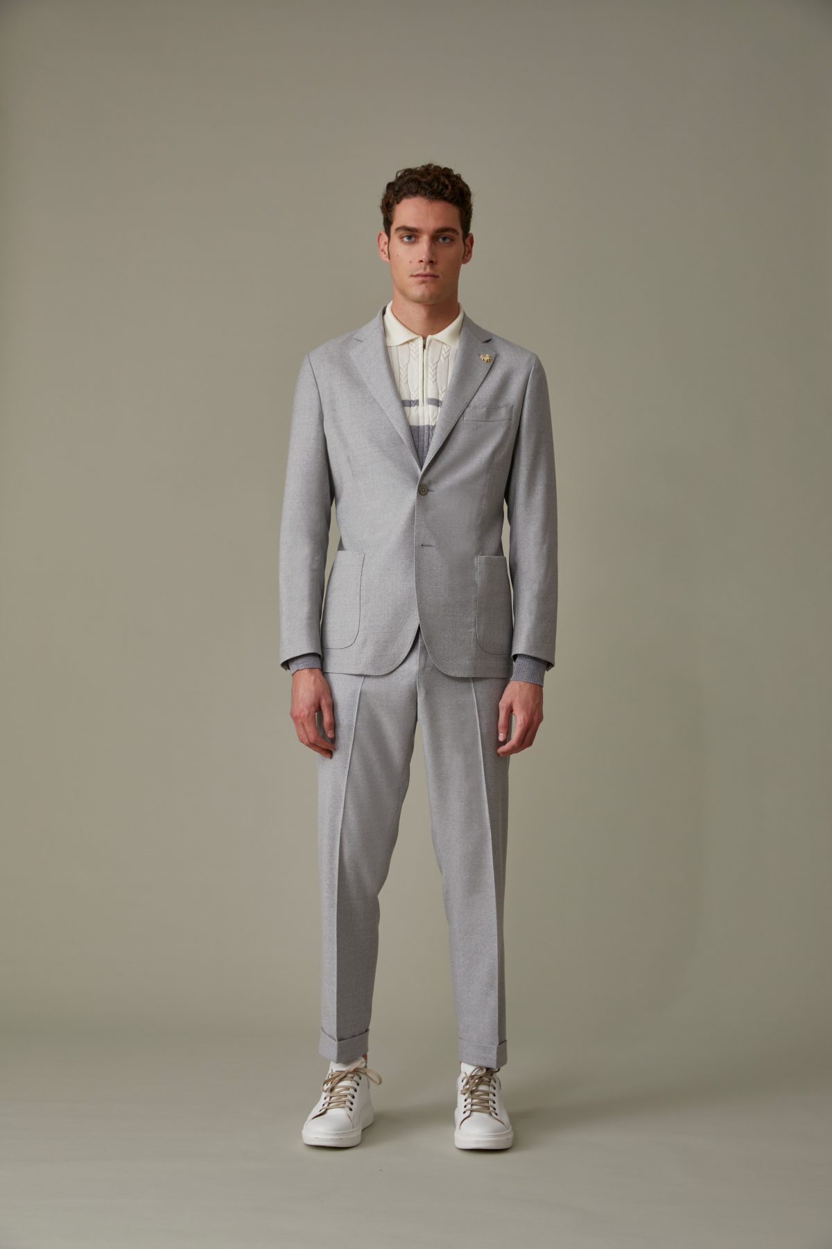 Galleria foto 'Moda Uomo: fra eleganza e dinamismo nello stile contemporaneo' - foto 21