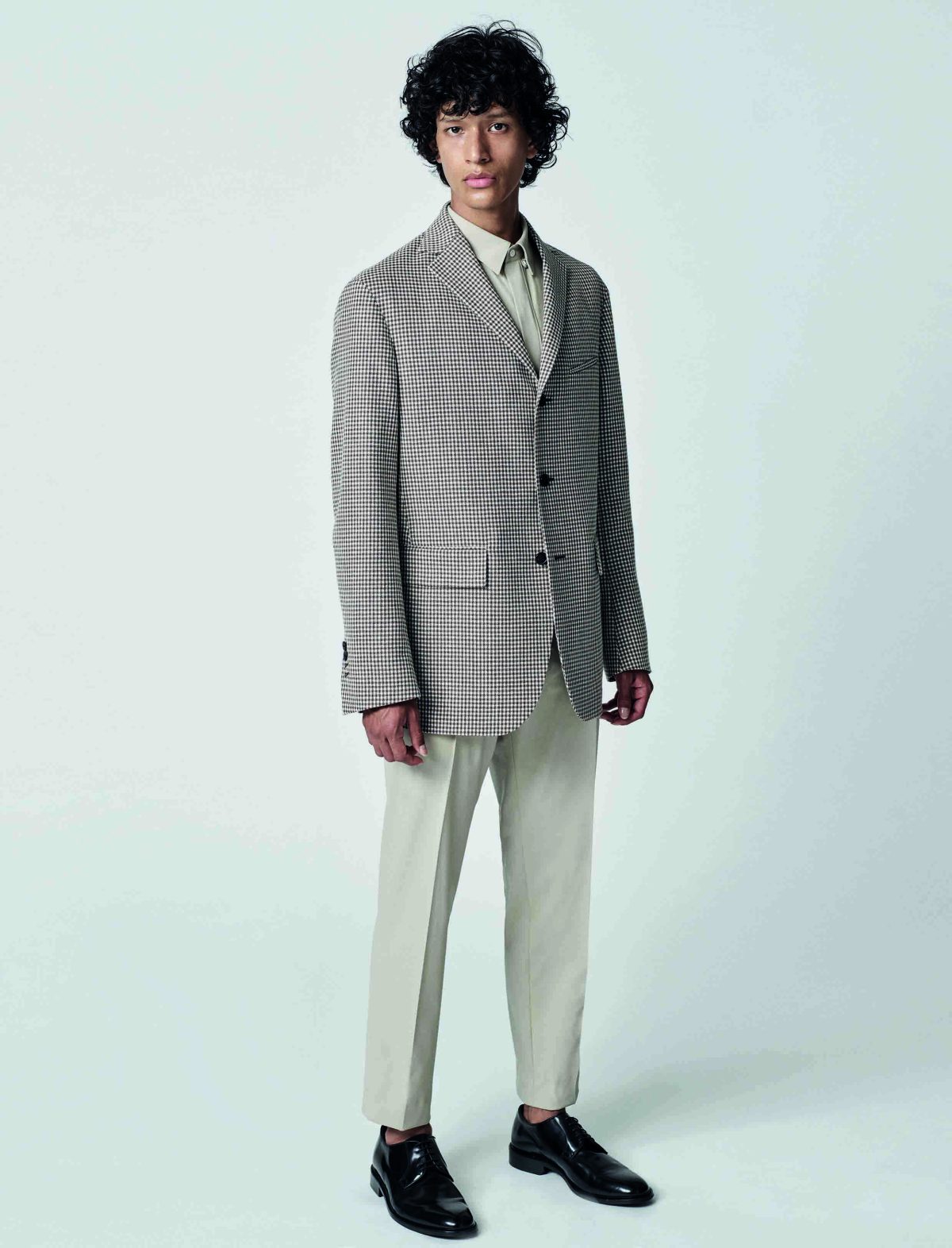 Galleria foto 'Moda Uomo: fra eleganza e dinamismo nello stile contemporaneo' - foto 12