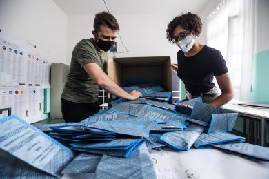 Si vota per le regionali, con un occhio a Sanremo