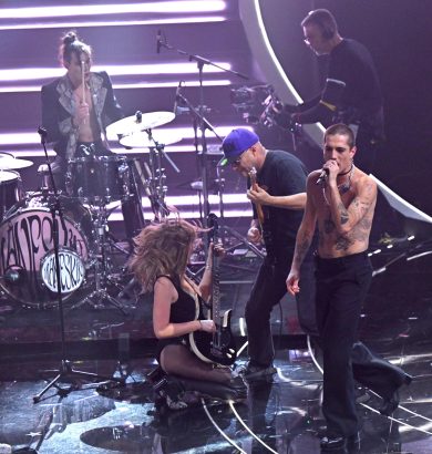 Sanremo 2023: la maratona della terza serata stravolge la classifica