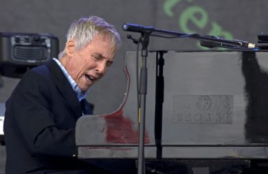 Addio a Burt Bacharach, il raffinato poeta delle emozioni