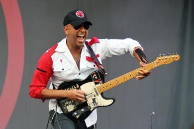 Tom Morello, il guitar hero che suonerà con i Maneskin a Sanremo