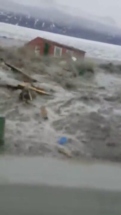 Tsunami in Turchia dopo il terremoto | video