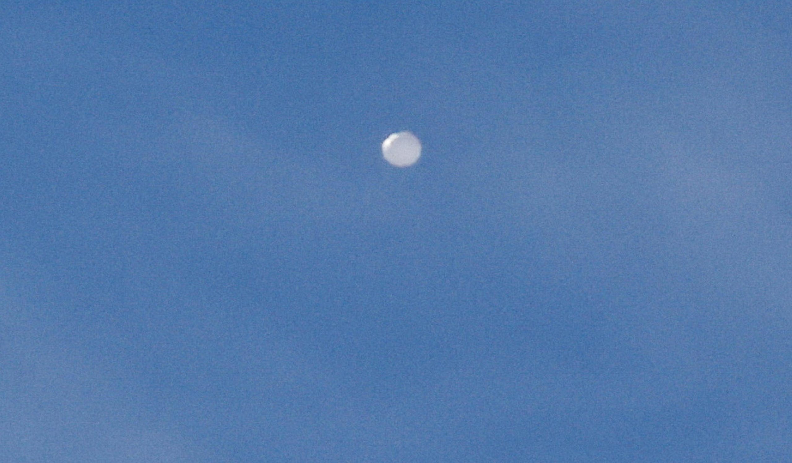 Abbattuto il «pallone spia» che forse non spiava nemmeno