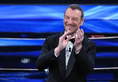 La Rai canta vittoria con Sanremo: attesi incassi per 50 milioni. Fra gli sponsor sale Generali, scende Tim