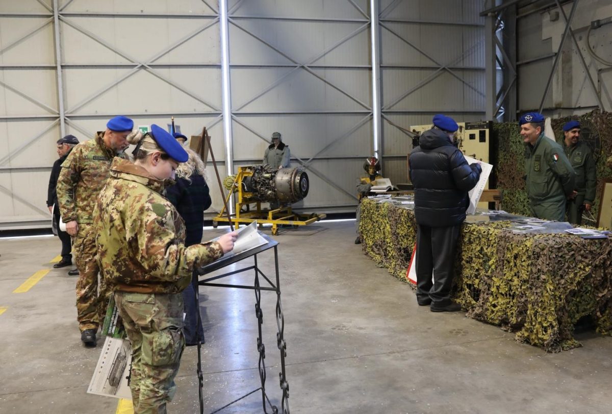 L’Esercito festeggia i 50 anni (di uso) del Chinook L’Esercito festeggia i 50 anni (di uso) del Chinook