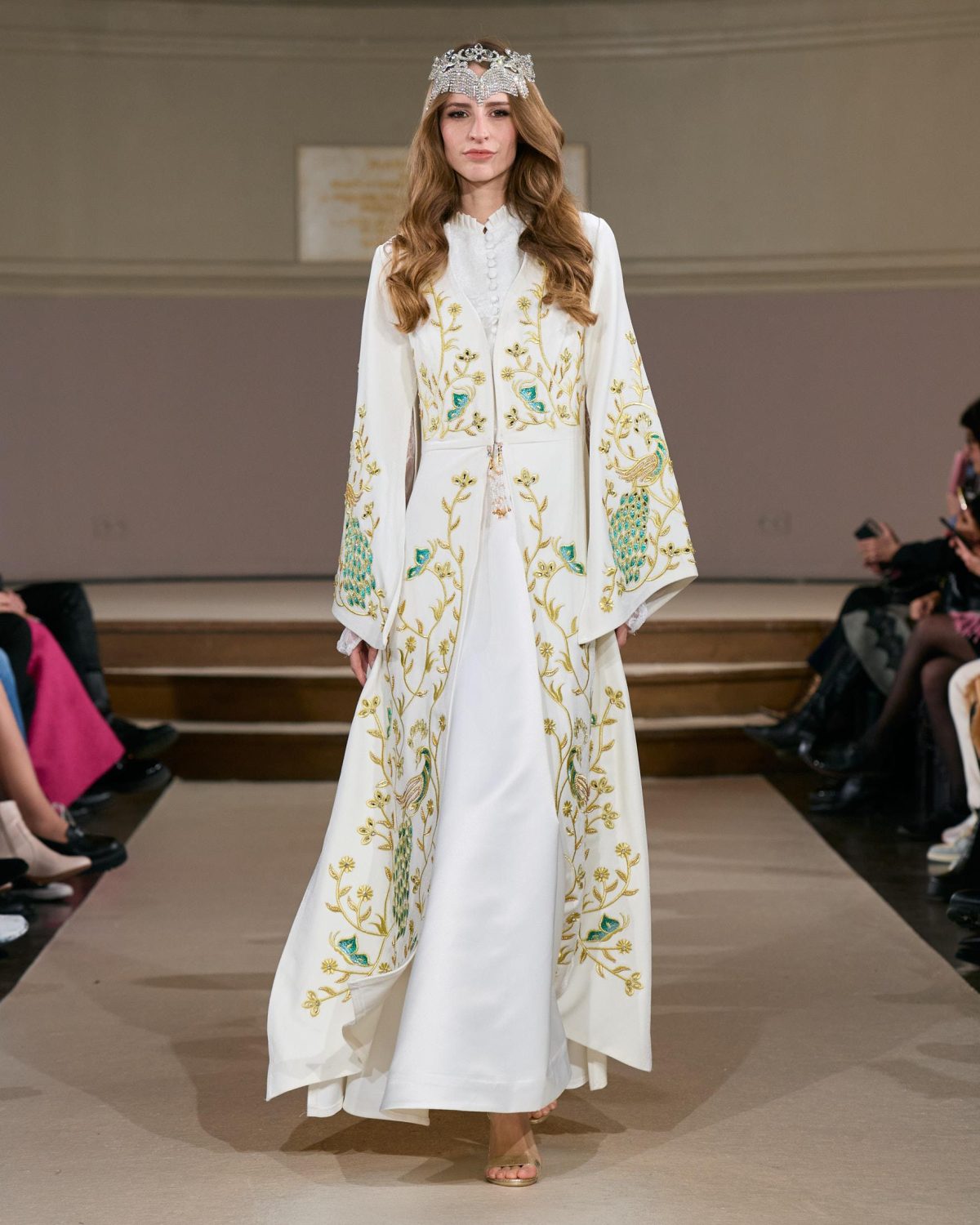 Galleria foto 'La moda orientale sbarca a Parigi' - foto 4