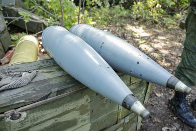 È pace, sulle armi, tra Francia ed Australia per Kiev