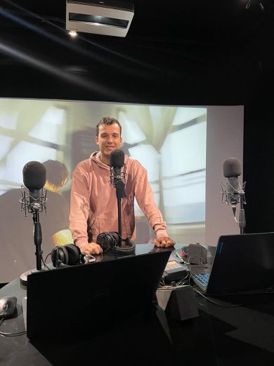 “Sono emozionatissimo”: Edoardo Donnamaria torna in onda su Radio Zeta