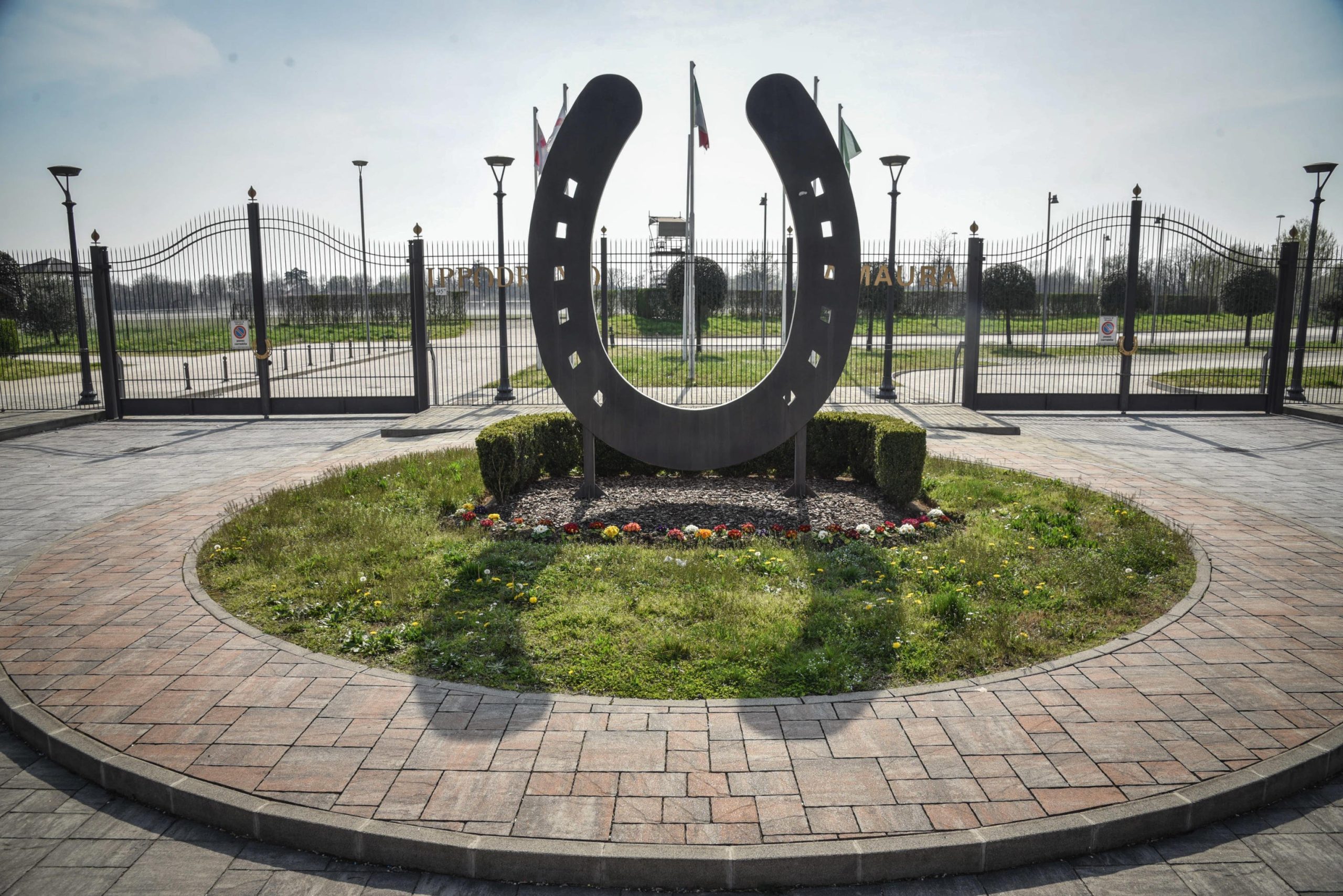 Il Milan pensa a La Maura; l’Inter si sente tradita. Il Comune tace. Lo stadio di Milano è una soap opera Il Milan pensa a La Maura; l’Inter si sente tradita. Il Comune tace. Lo stadio di Milano è una soap opera