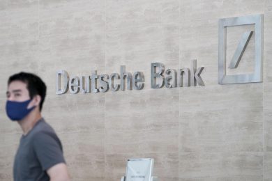 Deutsche Bank a -15%. Crollano le borse europee