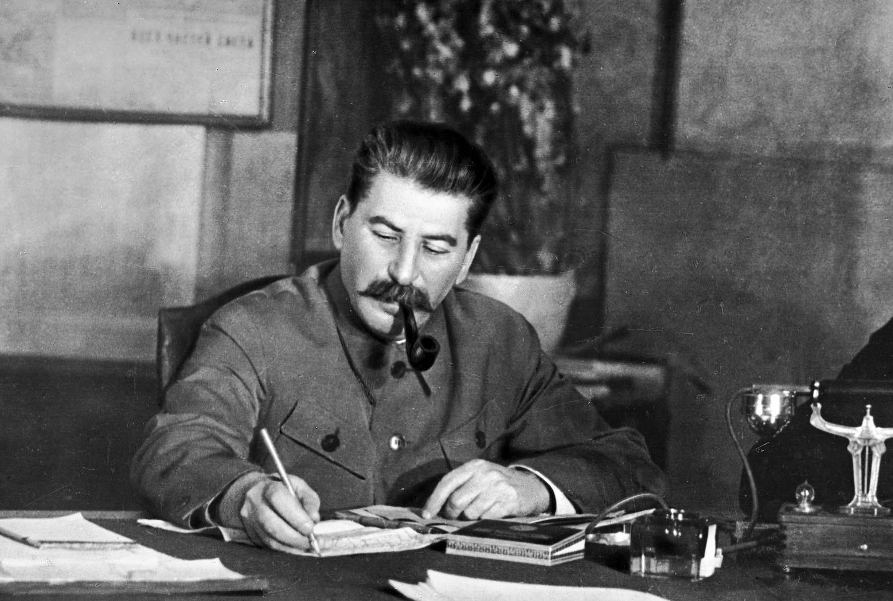 Stalin, anatomia di un dittatore Stalin, anatomia di un dittatore