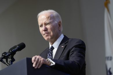 Biden mette le mani nelle tasche dei miliardari per salvare i conti Usa