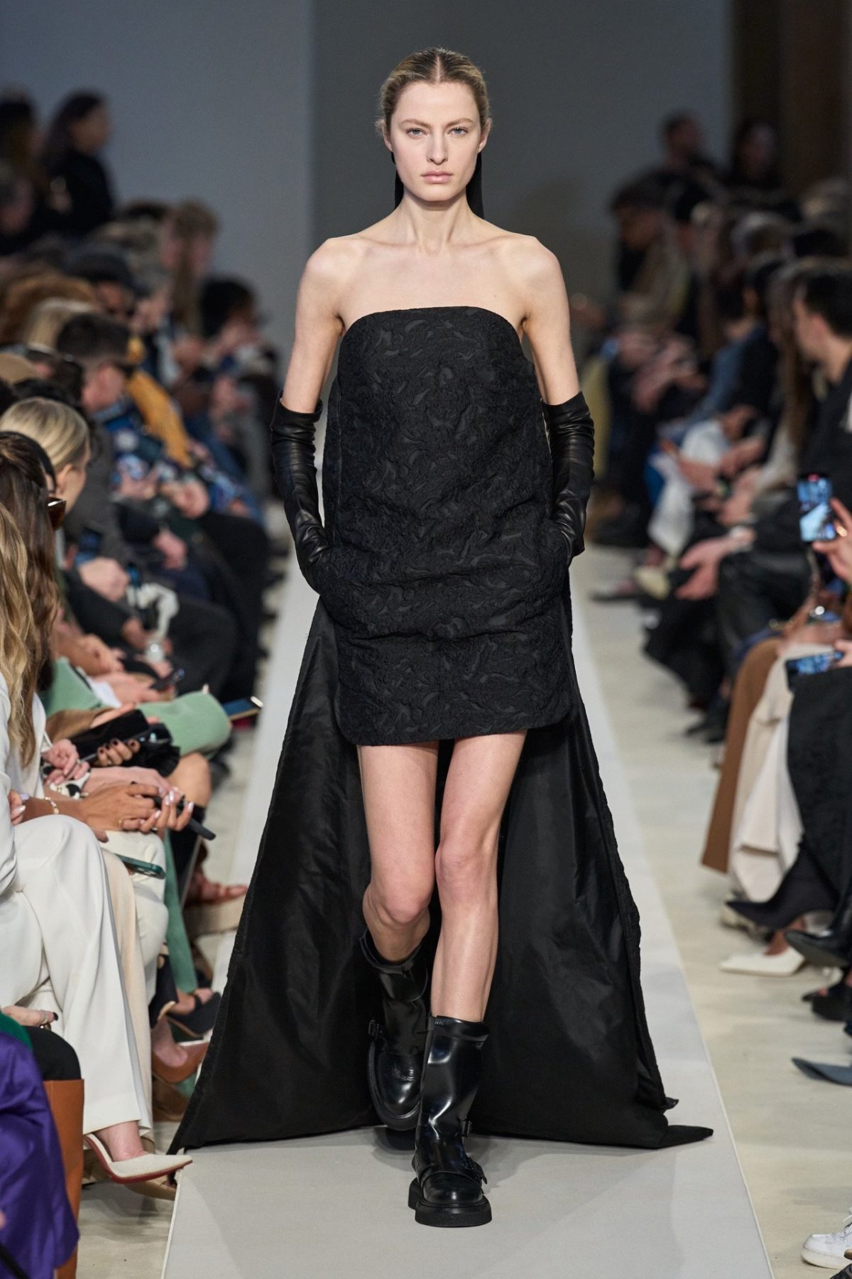 Galleria foto 'Moda: l’erotismo non esibito è il più affascinante' - foto 26