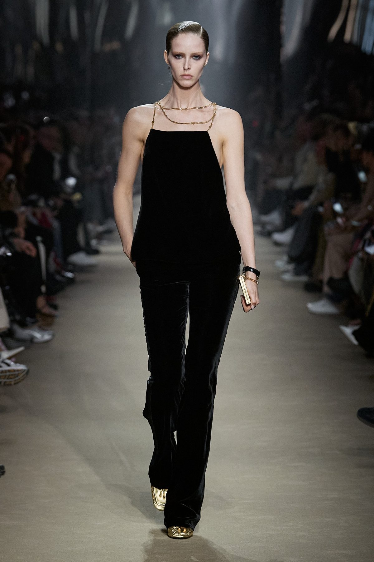 Galleria foto 'Paris Fashion Week: torniamo a parlare di vestiti' - foto 12