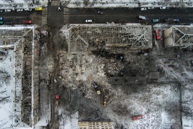 Drone ucraino carico di esplosivo cade vicino Mosca