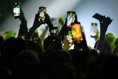 Smartphone, numeri da incubo e mercato in crisi
