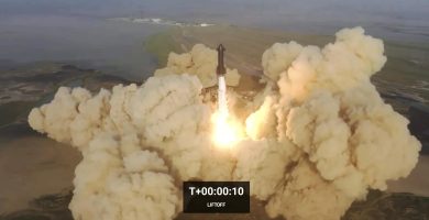 Starship di SpaceX esplode in volo, la nave spaziale di Musk