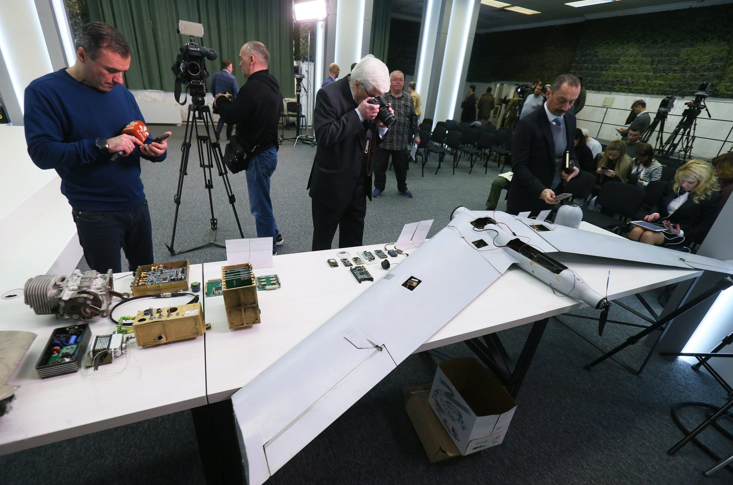 Microchip occidentali nelle armi russe, le triangolazioni via Armenia e Kazakistan