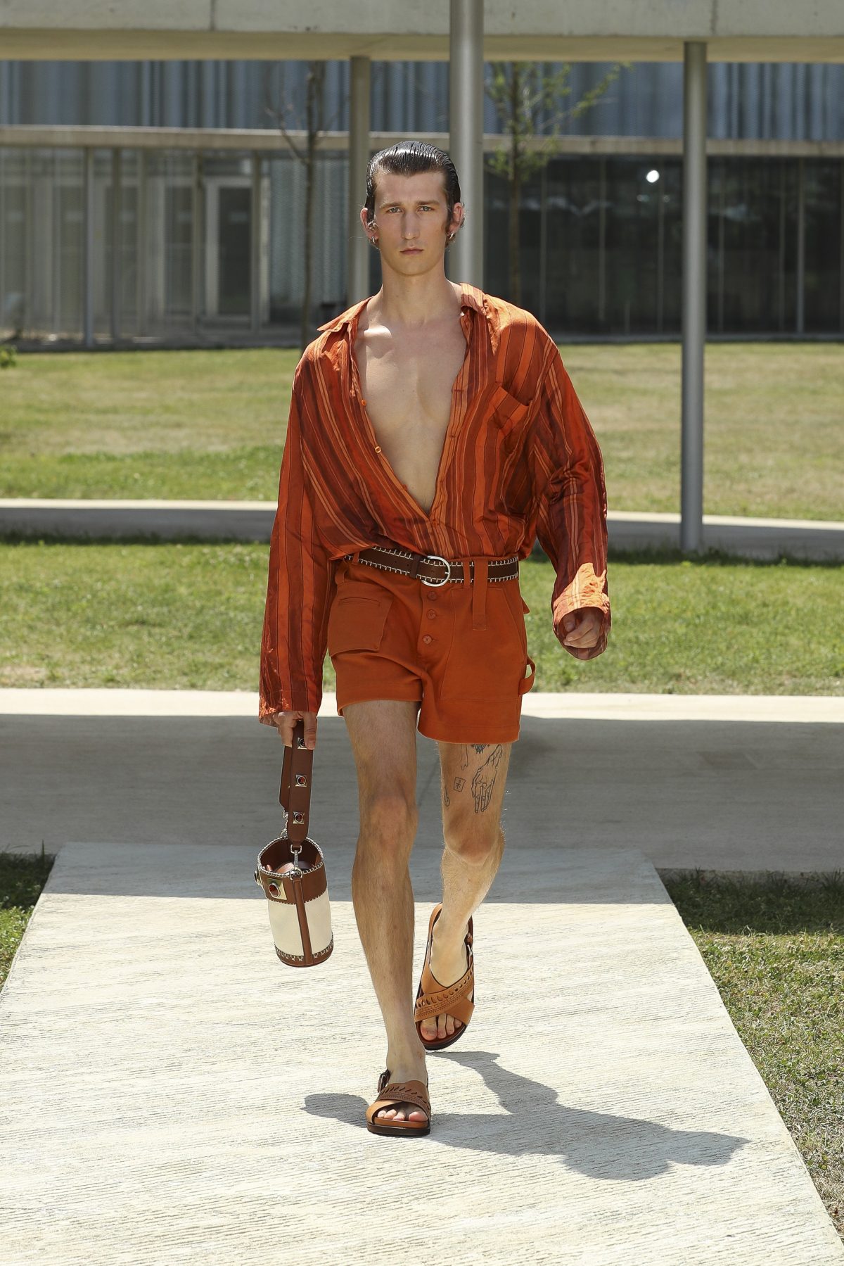 Galleria foto 'Se la giacca sceglie il bermuda…' - foto 17