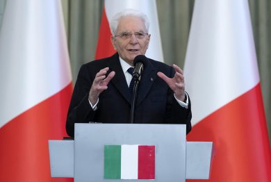 Mattarella: «Sui migranti norme preistoriche»