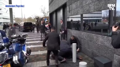 Tenata aggressione ad Emmanuel Macron | video