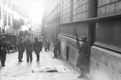 A via Rasella non morirono degli anziani suonatori, ma dei contadini