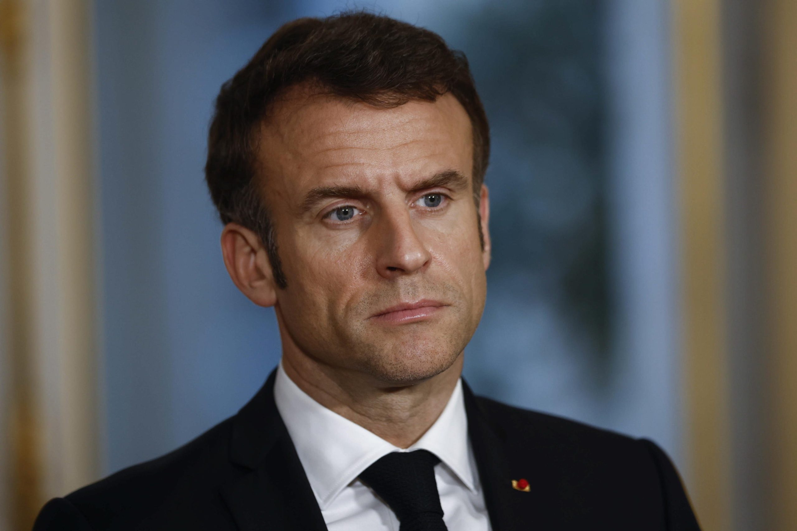 Macron, pro Cina e anti-Usa: «Non siamo i vassalli di nessuno»
