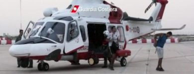 Salvati con l’elicottero i migranti bloccati a Lampione in Sicilia