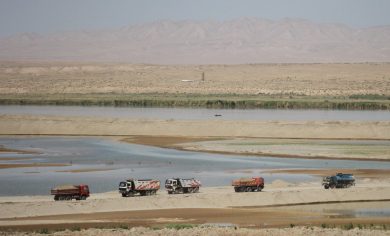 Iran, scontri al confine: Afghanistan afferma di aver distrutto 18 checkpoint iraniani